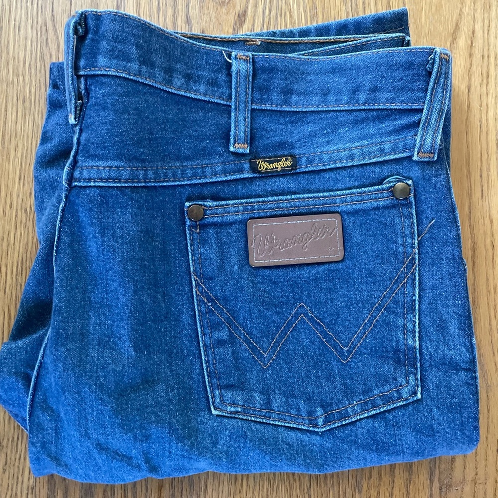 Vintage 90s Wrangler Jeans 36x34 – Made in USA – Cowboy Cut Denim - Picture 11 of 12